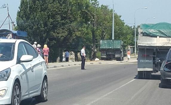 В Севастополе ещё одно смертельное ДТП: КамАЗ сбил пожилую женщину (фото)